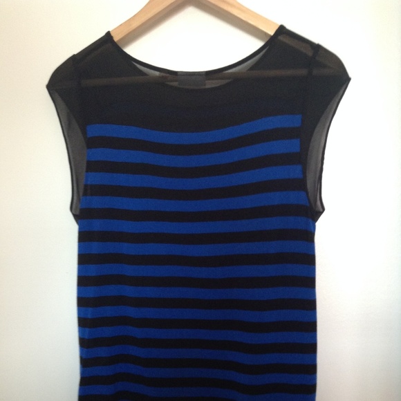 DKNYC blue & black striped top with cap sleeves - Picture 6 of 6